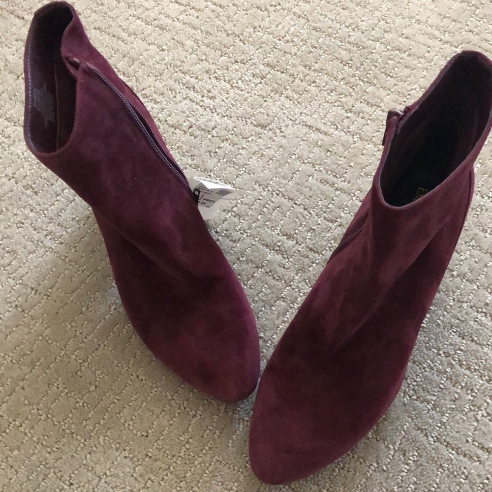 Sued Bootie size 8.5 - Picture 5 of 12